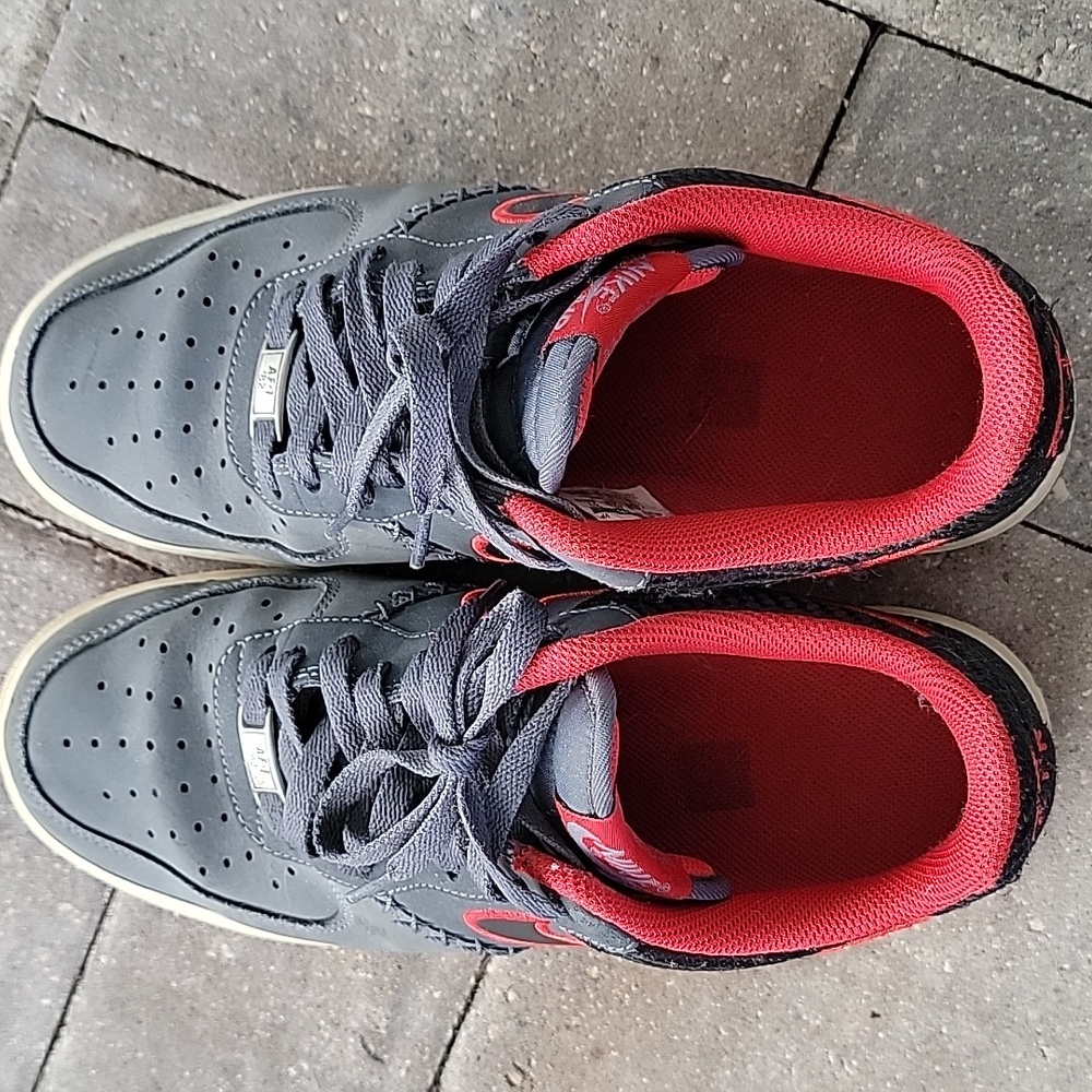 Nike Air Force 1 Low Dark Grey, Black, University Red March 2013 - Picture 7 of 7